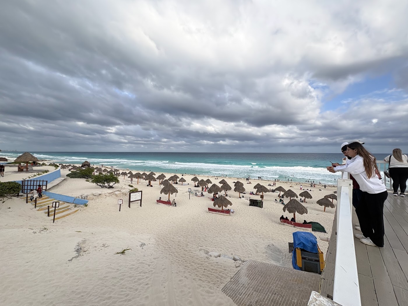 Playa Delfines y El Mirador, Cancún