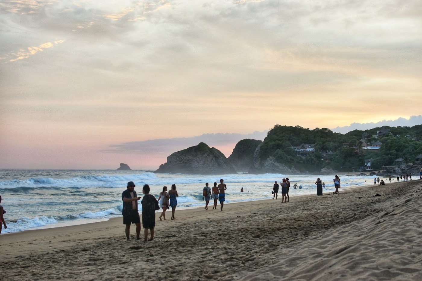 Zipolite, Puerto Escondido