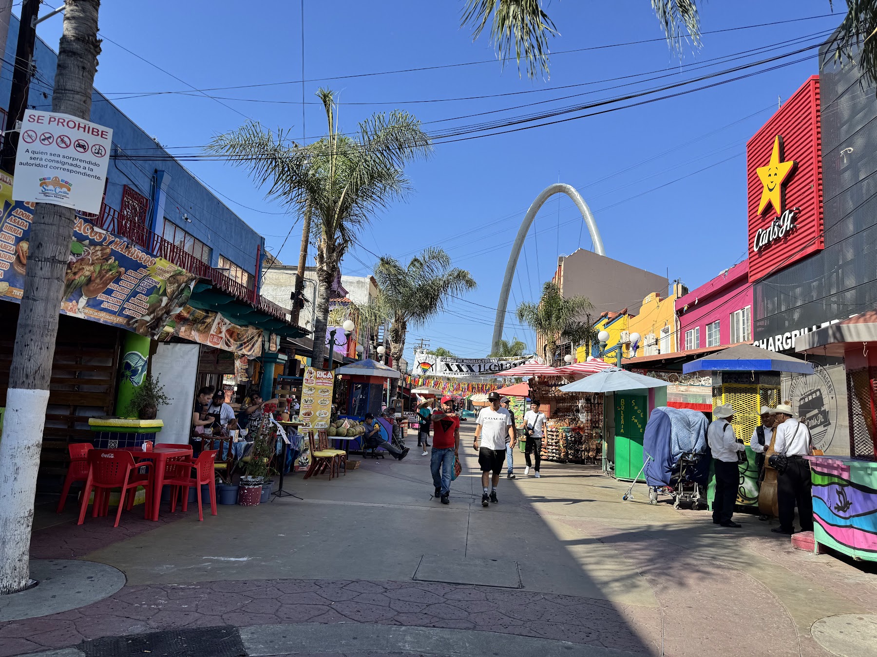 Plaza Santa Cecilia, Tijuana